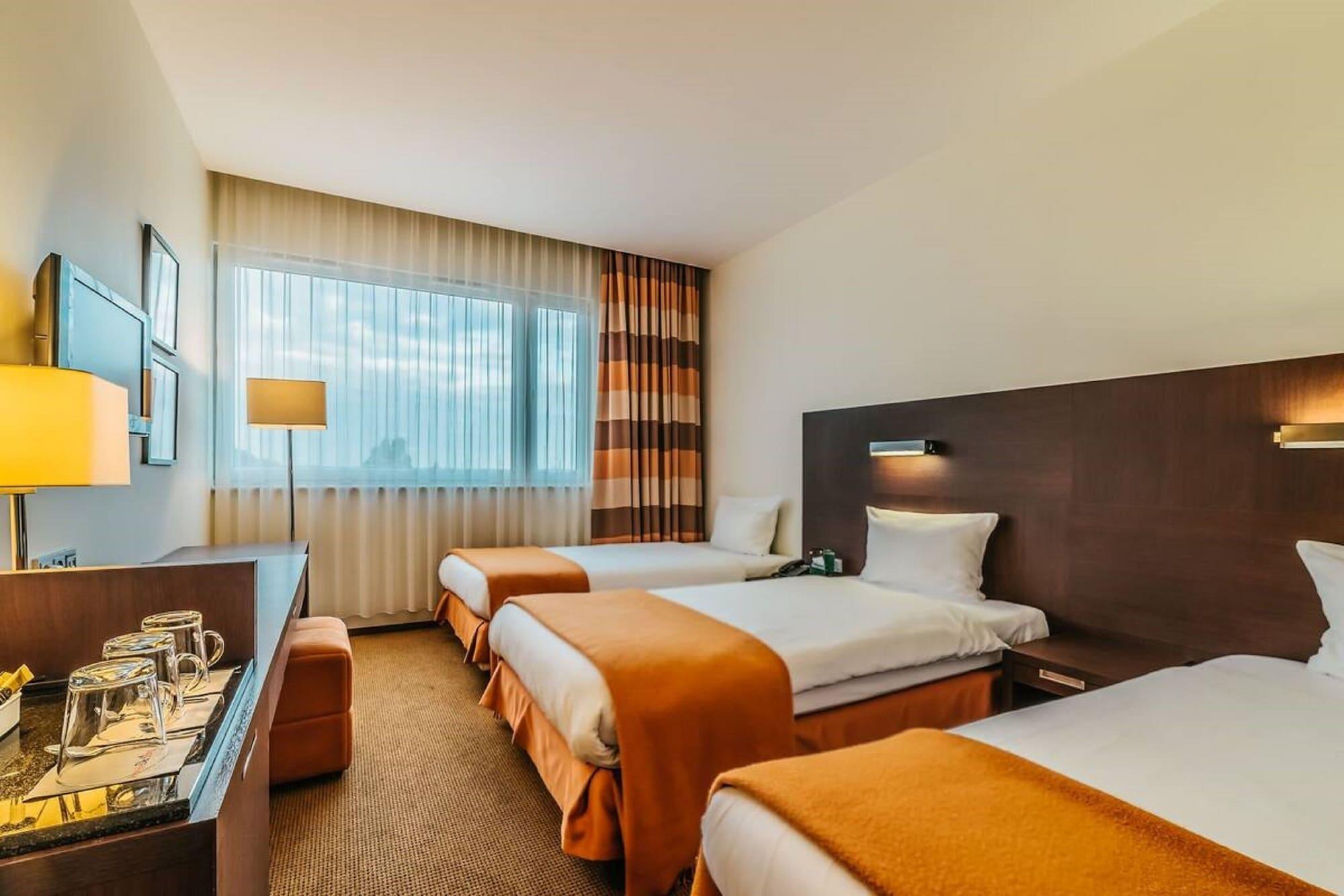 Desilva Warszawa Piaseczno Hotel เพียเซตชโน ภายนอก รูปภาพ