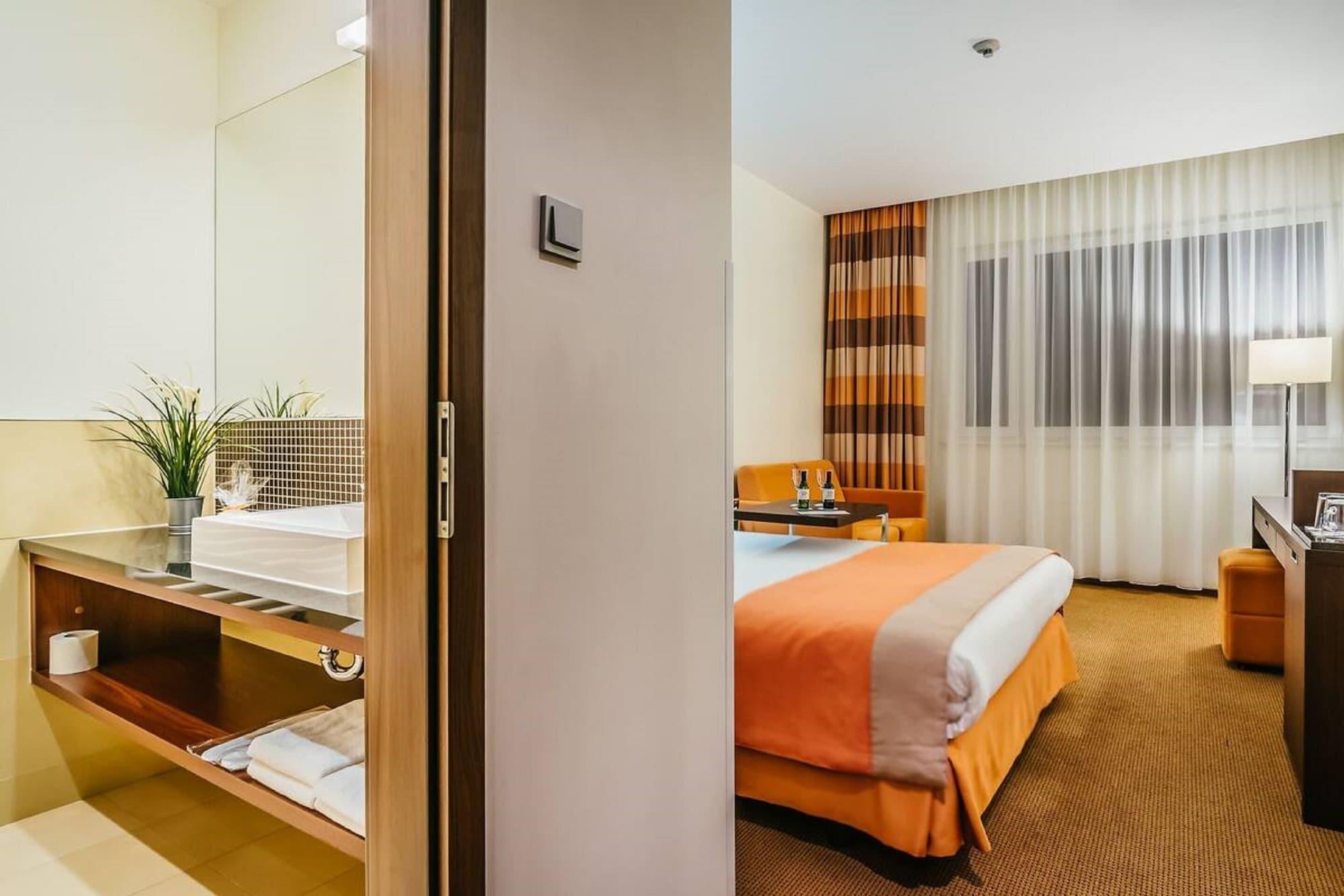Desilva Warszawa Piaseczno Hotel เพียเซตชโน ภายนอก รูปภาพ