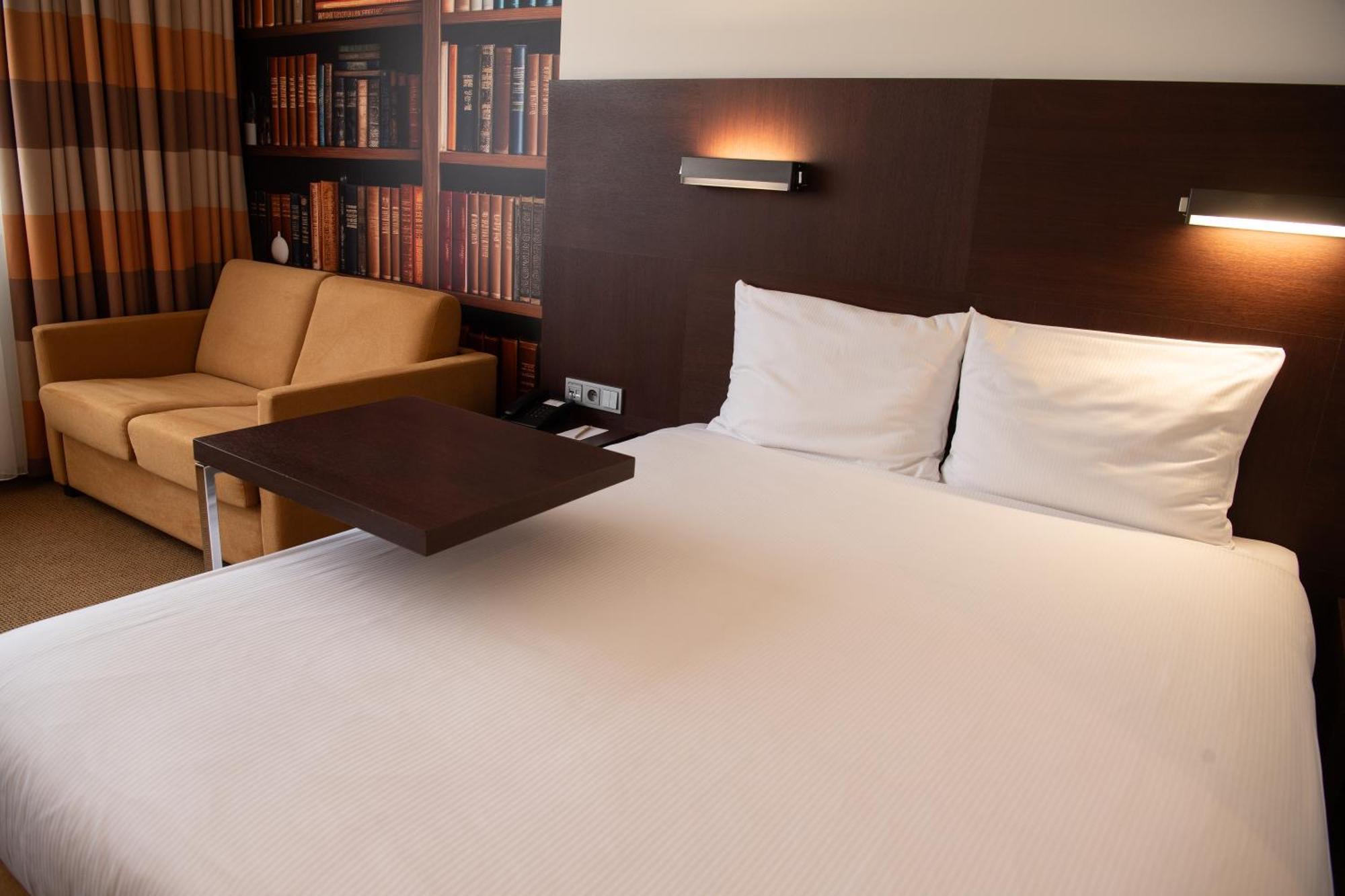 Desilva Warszawa Piaseczno Hotel เพียเซตชโน ภายนอก รูปภาพ