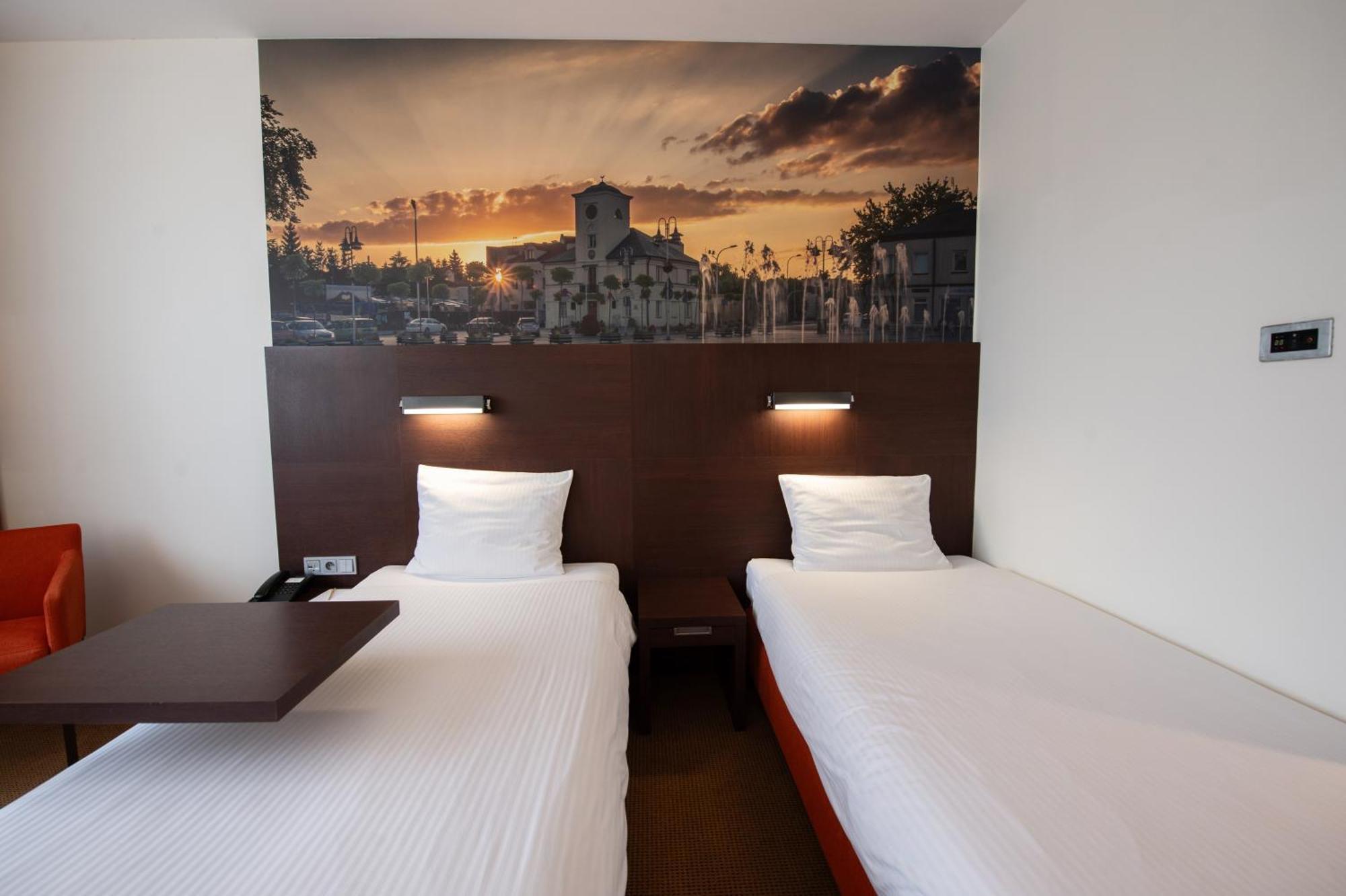 Desilva Warszawa Piaseczno Hotel เพียเซตชโน ภายนอก รูปภาพ