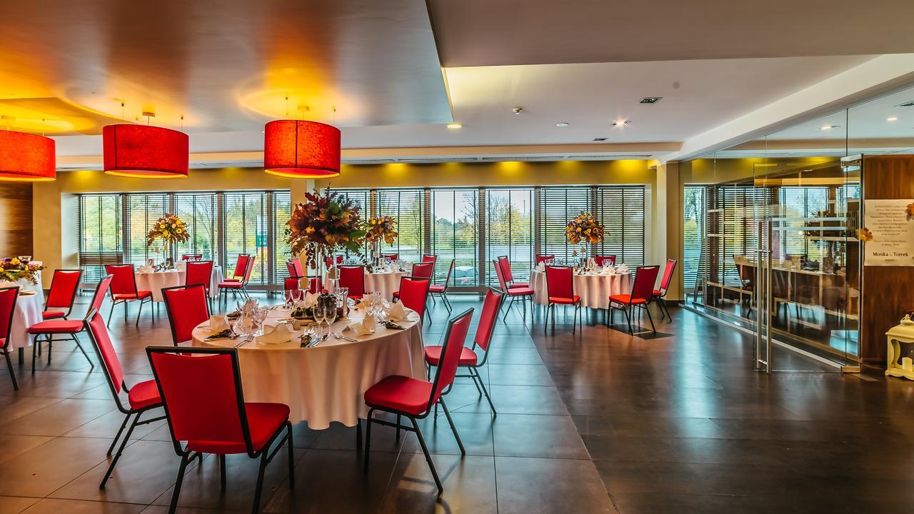 Desilva Warszawa Piaseczno Hotel เพียเซตชโน ภายนอก รูปภาพ