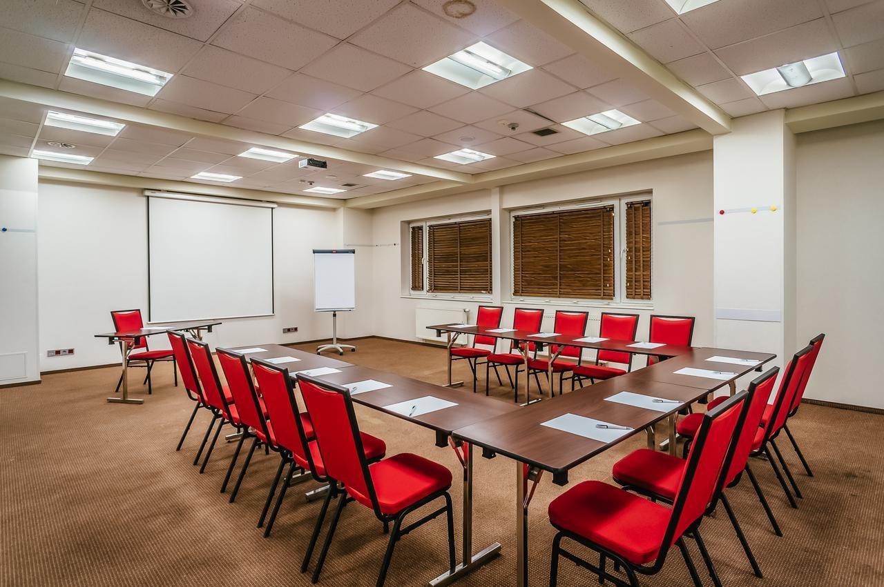 Desilva Warszawa Piaseczno Hotel เพียเซตชโน ภายนอก รูปภาพ