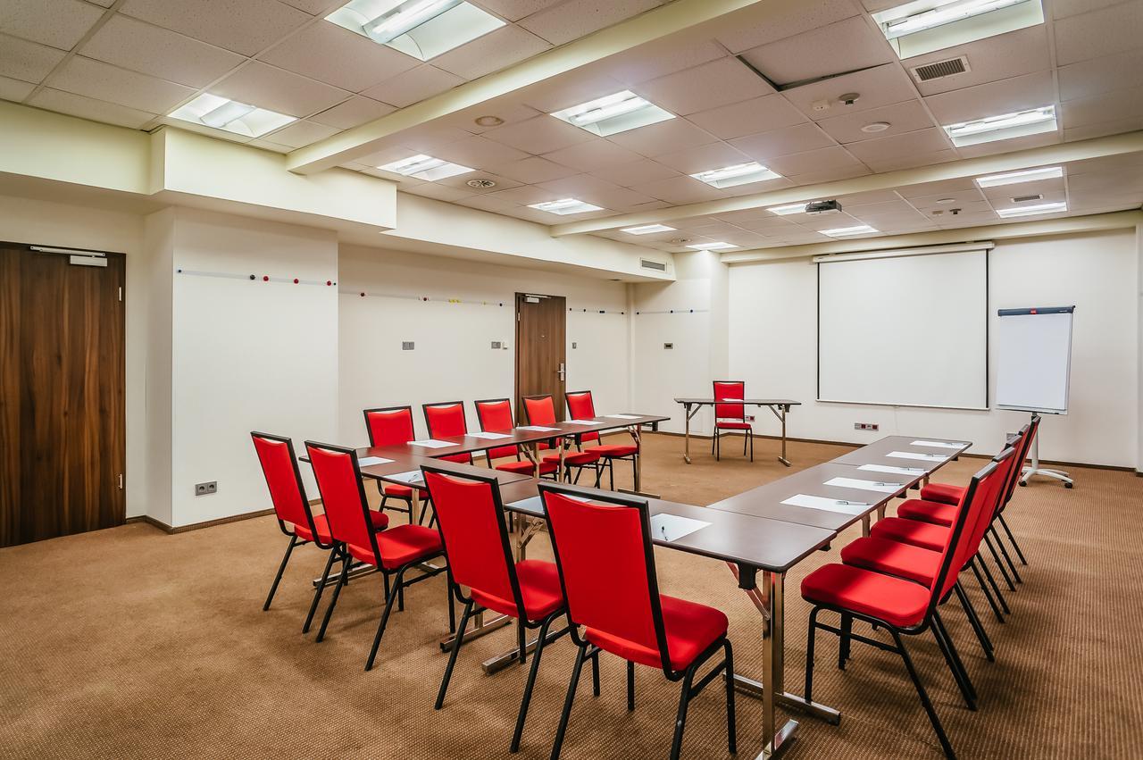 Desilva Warszawa Piaseczno Hotel เพียเซตชโน ภายนอก รูปภาพ