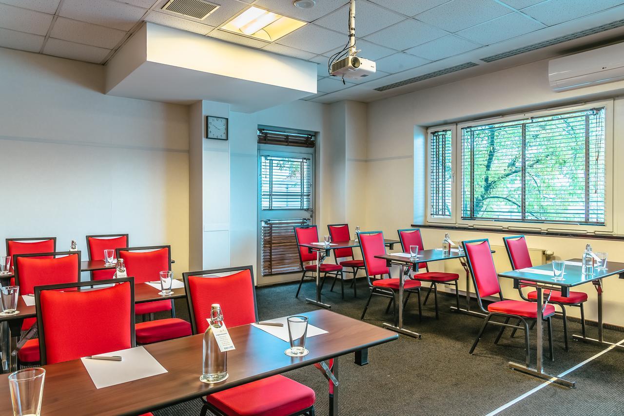 Desilva Warszawa Piaseczno Hotel เพียเซตชโน ภายนอก รูปภาพ
