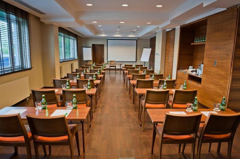 Desilva Warszawa Piaseczno Hotel เพียเซตชโน ภายนอก รูปภาพ